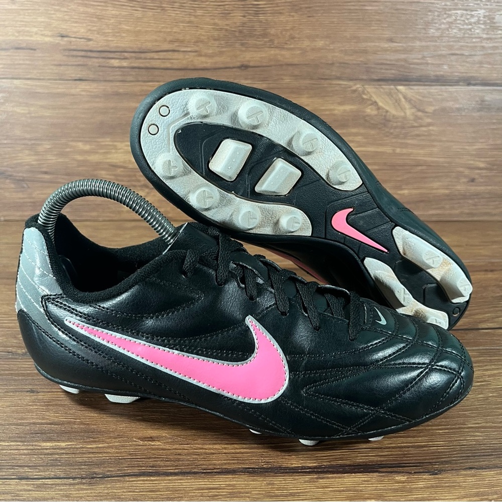 Nike Premier 3 Chaser Cleats‎ Girl’s Size 5.5Y Leather Shoes Sneakers